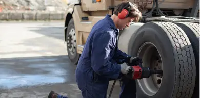 BLOG How Do Waste Fleets Reduce Vehicle Downtime 1920X1000px